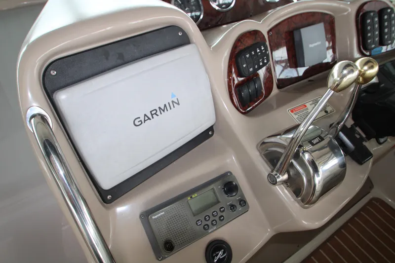 Slide: The Image of Sea Ray Sundancer 320 2003 - 77