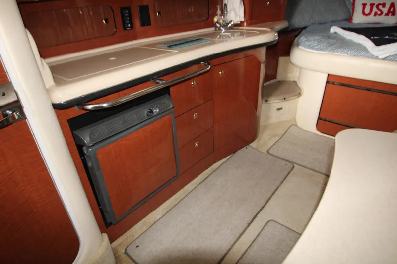 Slide: The Image of Sea Ray Sundancer 320 2003 - 80