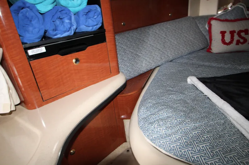 Slide: The Image of Sea Ray Sundancer 320 2003 - 83