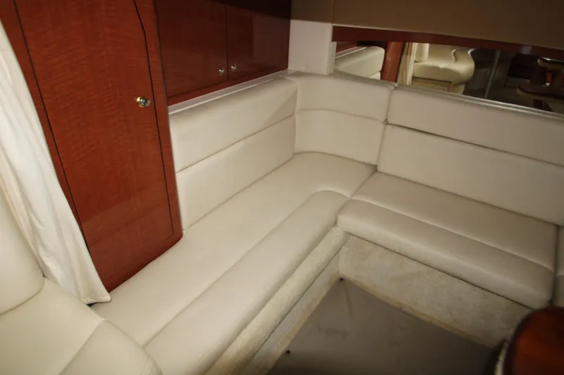 Slide: The Image of Sea Ray Sundancer 320 2003 - 87