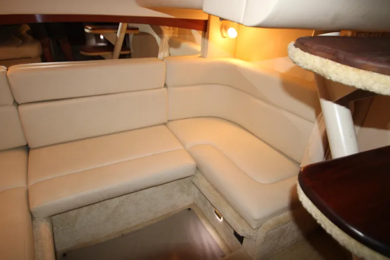 Slide: The Image of Sea Ray Sundancer 320 2003 - 89