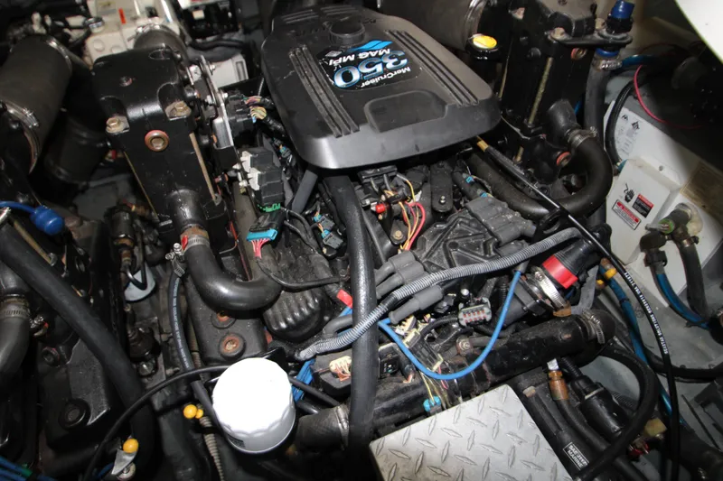 Slide: The Image of Sea Ray Sundancer 320 2003 - 98