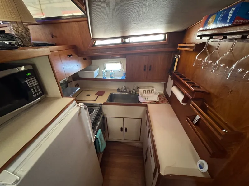 Slide: The Image of President Double Cabin 1986 - 10