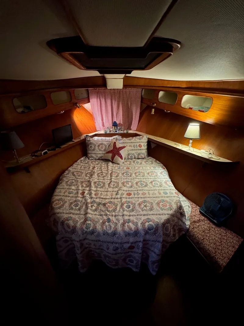Slide: The Image of President Double Cabin 1986 - 13
