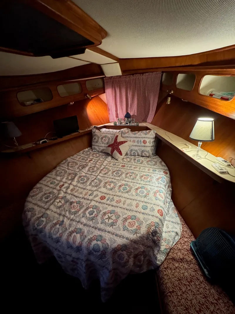 Slide: The Image of President Double Cabin 1986 - 14