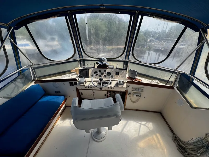 Slide: The Image of President Double Cabin 1986 - 4