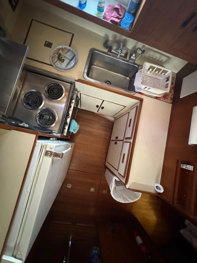 Slide: The Image of President Double Cabin 1986 - 9