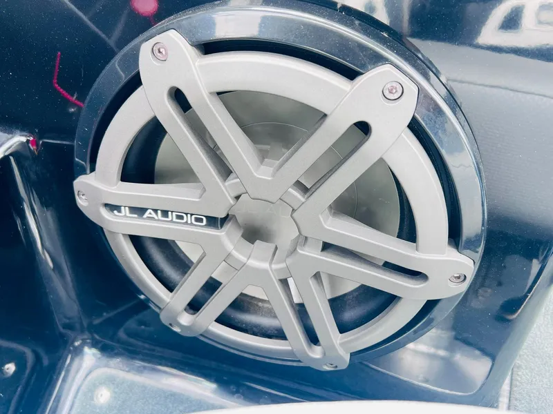 Slide: The Image of JL Audio speaker on a 2015 MasterCraft X25 boat. - 35