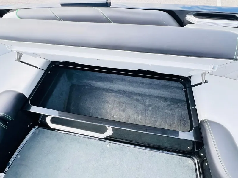 Slide: The Image of MasterCraft X25 2015 - 54