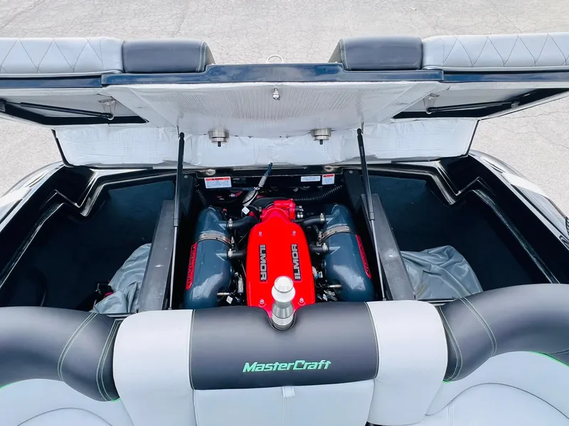 Slide: The Image of MasterCraft X25 2015 - 56