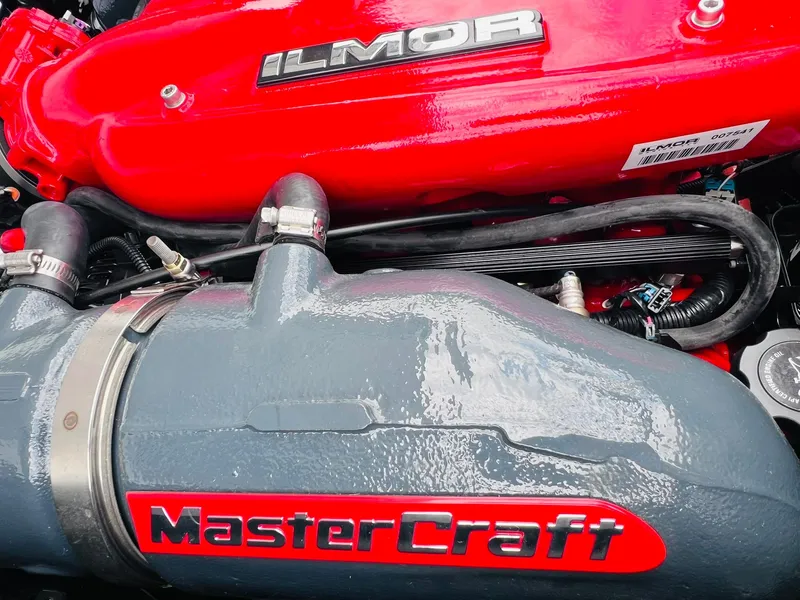 Slide: The Image of MasterCraft X25 2015 - 60