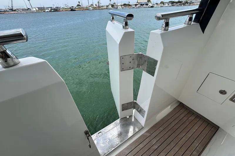 Slide: The Image of Norseman 80 yacht gate open to ocean view, 2010 model. - 186