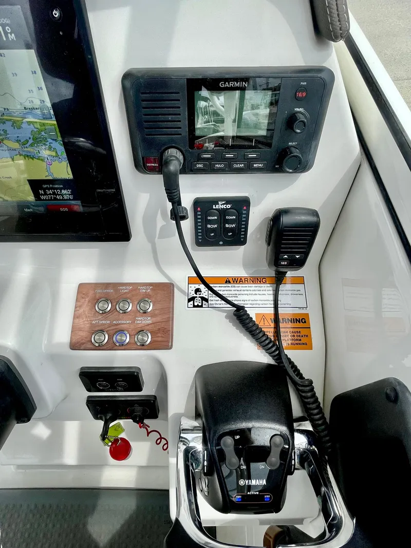 Slide: The Image of Parker Marine 2540 DC 2019 - 17