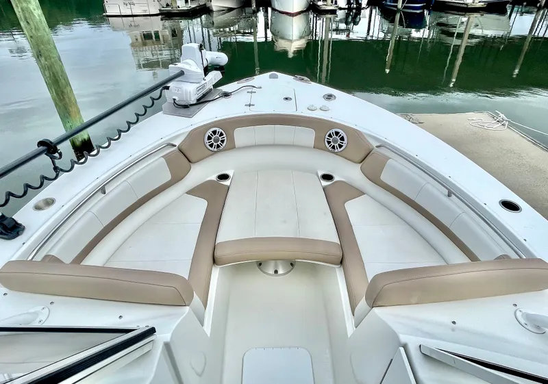 Slide: The Image of Parker Marine 2540 DC 2019 - 21