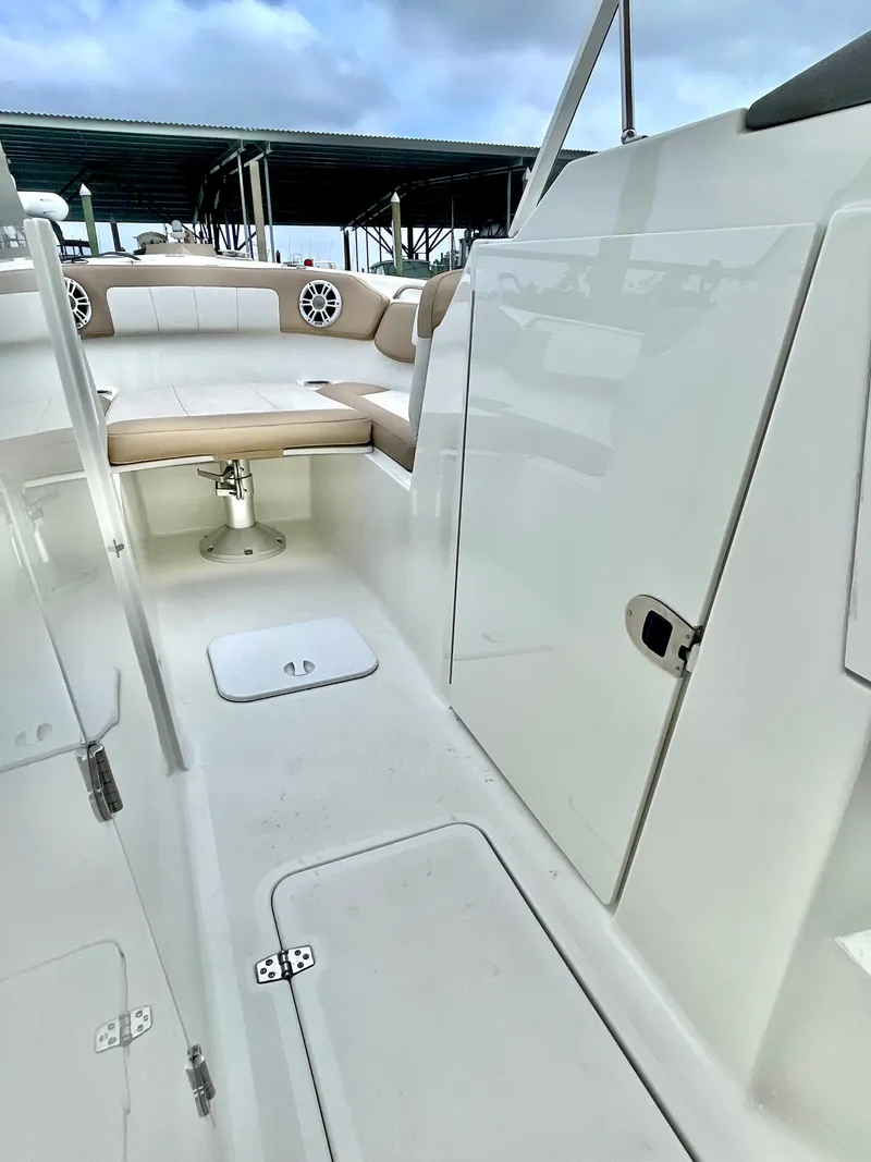 Slide: The Image of Parker Marine 2540 DC 2019 - 22