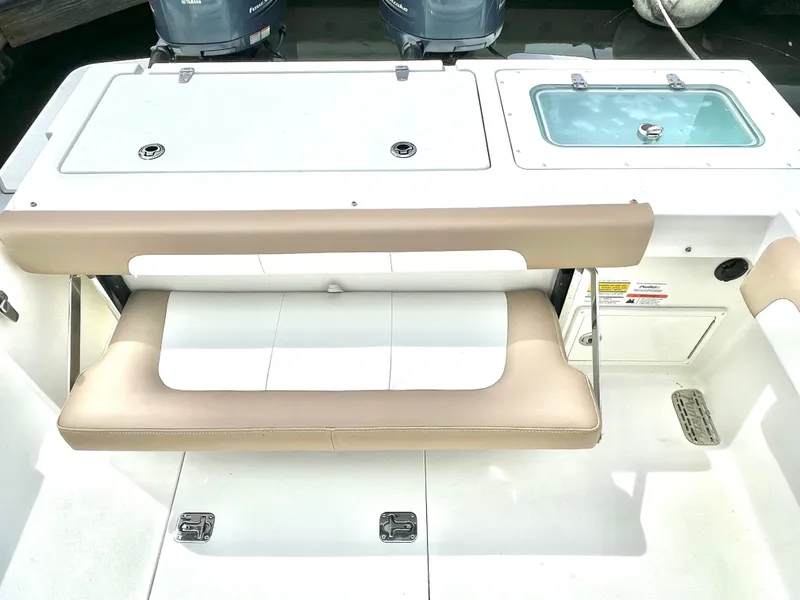 Slide: The Image of Parker Marine 2540 DC 2019 - 26