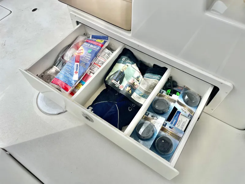 Slide: The Image of Parker Marine 2540 DC 2019 - 29