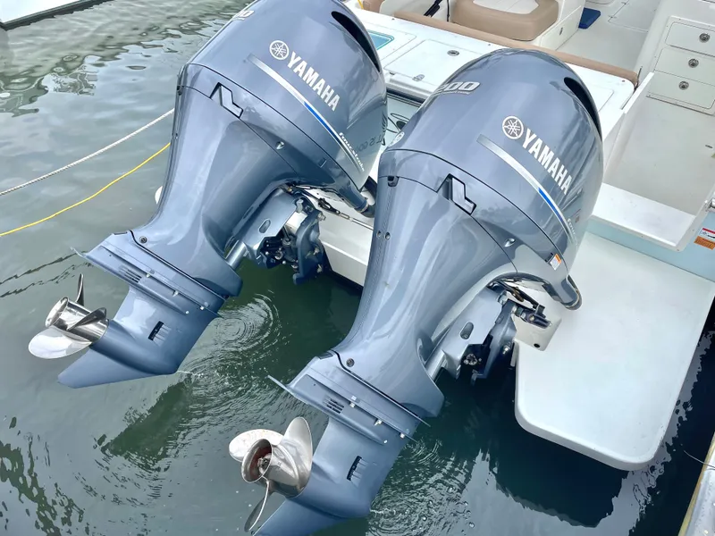 Slide: The Image of Parker Marine 2540 DC 2019 - 46