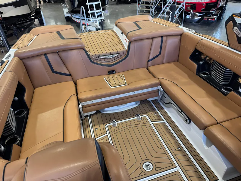 Slide: The Image of Nautique Super Air Nautique G23 2020 - 16