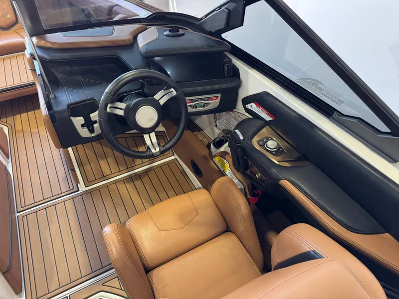 Slide: The Image of Nautique Super Air Nautique G23 2020 - 25