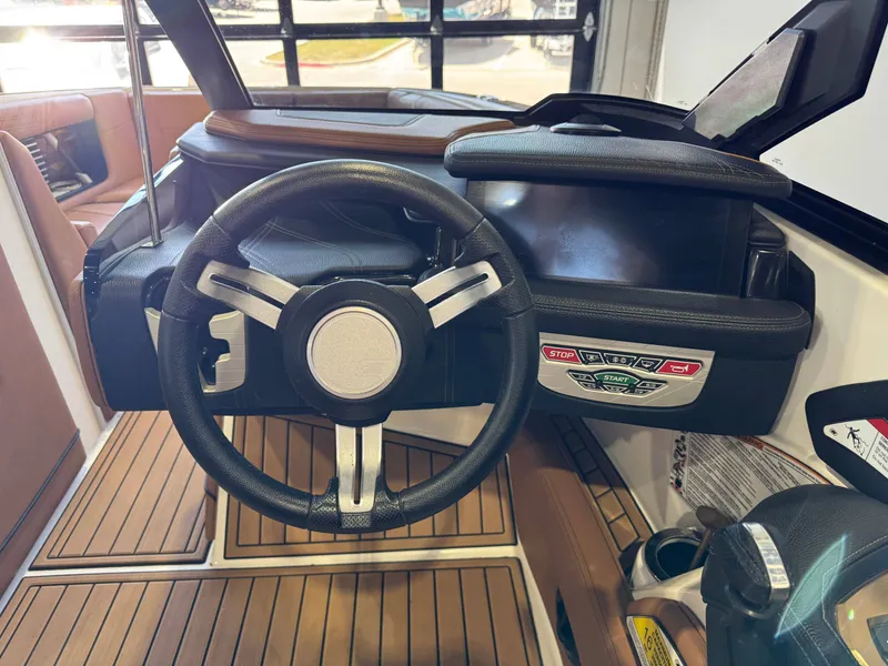 Slide: The Image of Nautique Super Air Nautique G23 2020 - 26