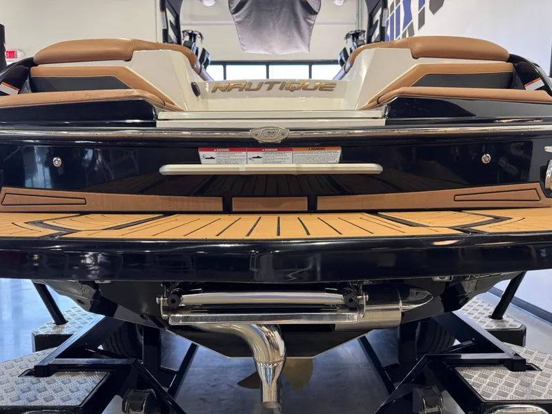 Slide: The Image of Nautique Super Air Nautique G23 2020 - 6