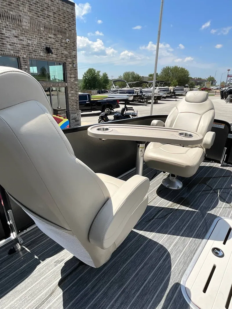 Slide: The Image of Premier 250 SunSation RL 2023 - 11