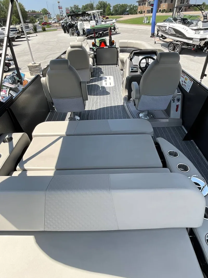 Slide: The Image of Premier 250 SunSation RL 2023 - 5