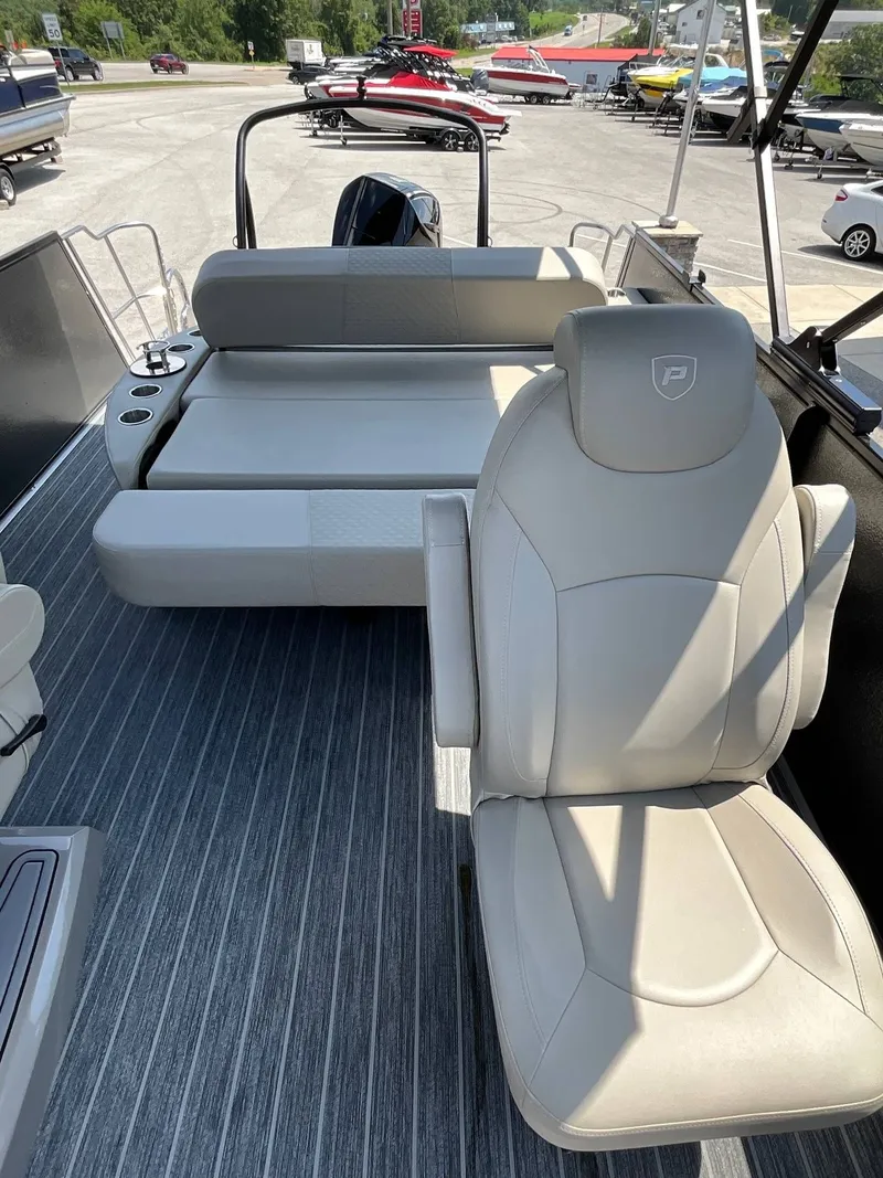 Slide: The Image of Premier 250 SunSation RL 2023 - 8