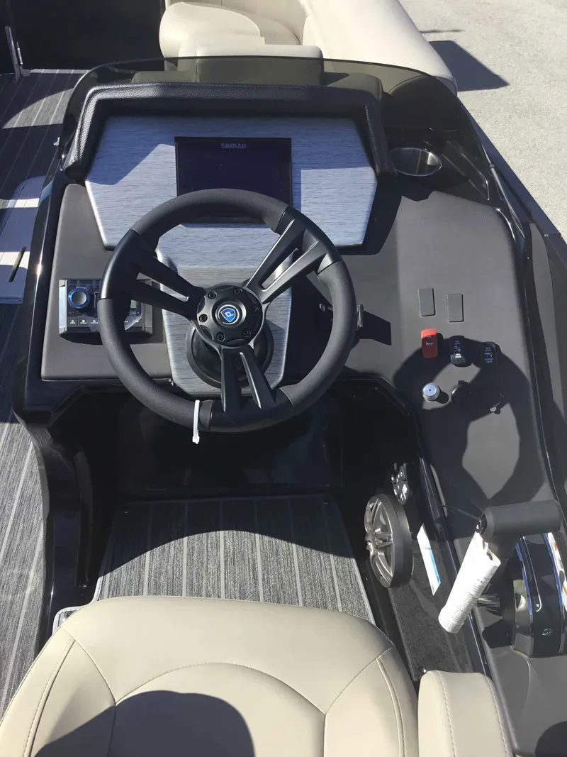 Slide: The Image of Premier 250 SunSation RL 2023 - 17