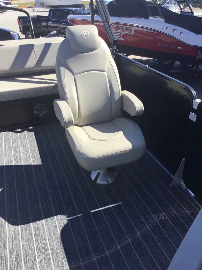 Slide: The Image of Premier 250 SunSation RL 2023 - 16
