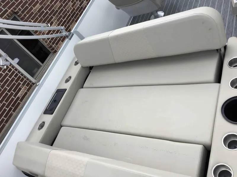 Slide: The Image of Premier 250 SunSation RL 2024 - 11
