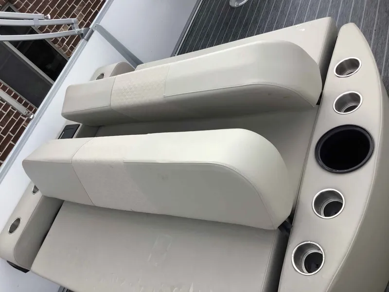 Slide: The Image of Premier 250 SunSation RL 2024 - 10