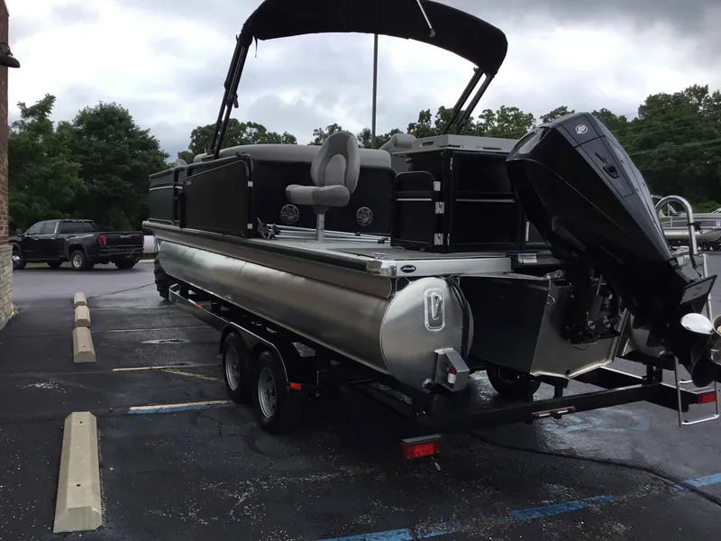 Slide: The Image of Premier 230 Sunsation Angler 4pt 2024 - 6