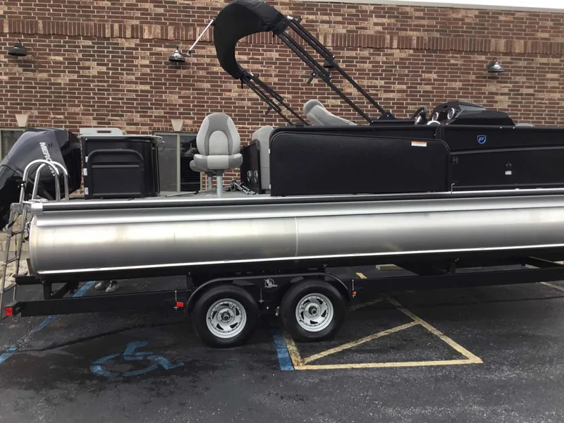 Slide: The Image of Premier 230 Sunsation Angler 4pt 2024 - 5