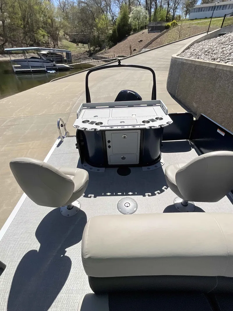 Slide: The Image of Premier 230 Sunsation Angler 2pt 2024 - 17