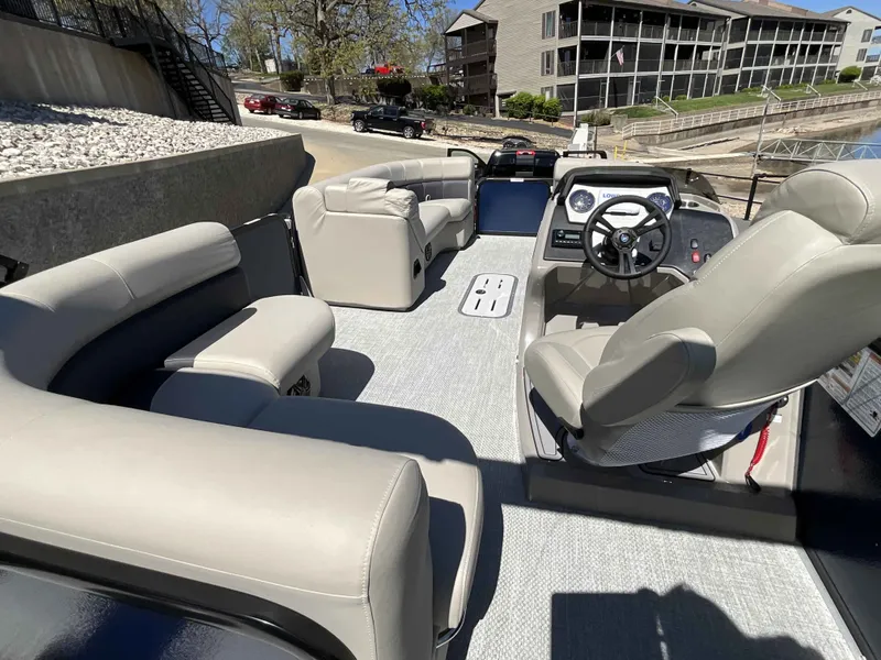 Slide: The Image of Premier 230 Sunsation Angler 2pt 2024 - 7