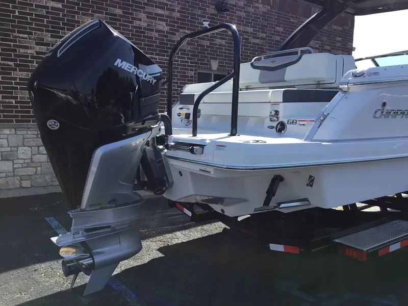 Slide: The Image of Chaparral 270 OSX 2025 - 3