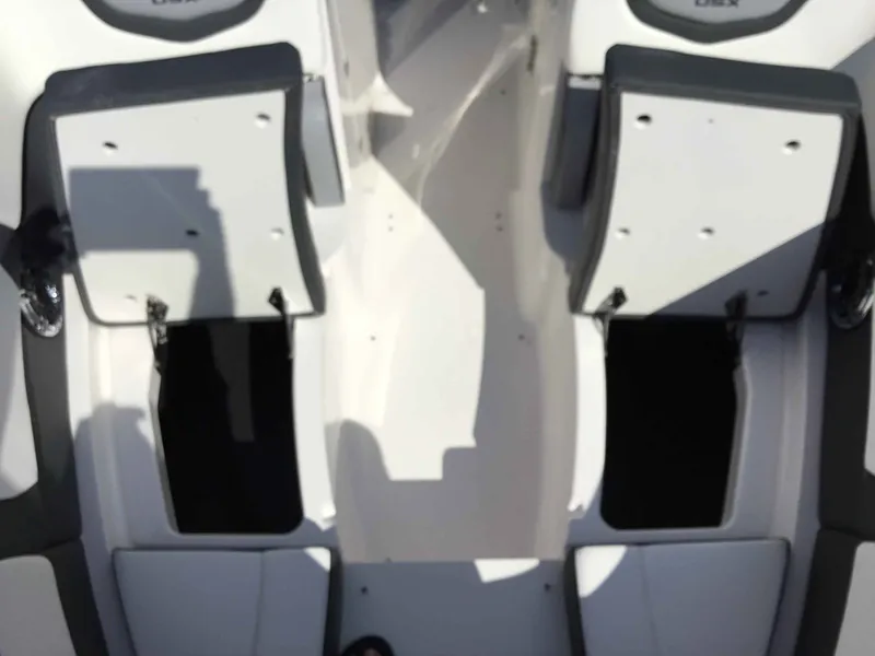 Slide: The Image of Chaparral 270 OSX 2025 - 29