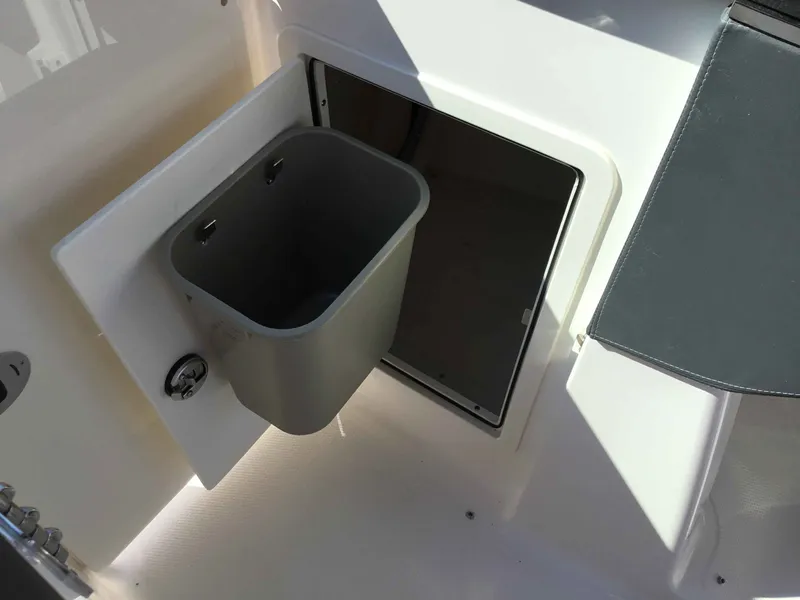 Slide: The Image of Chaparral 270 OSX 2025 - 26