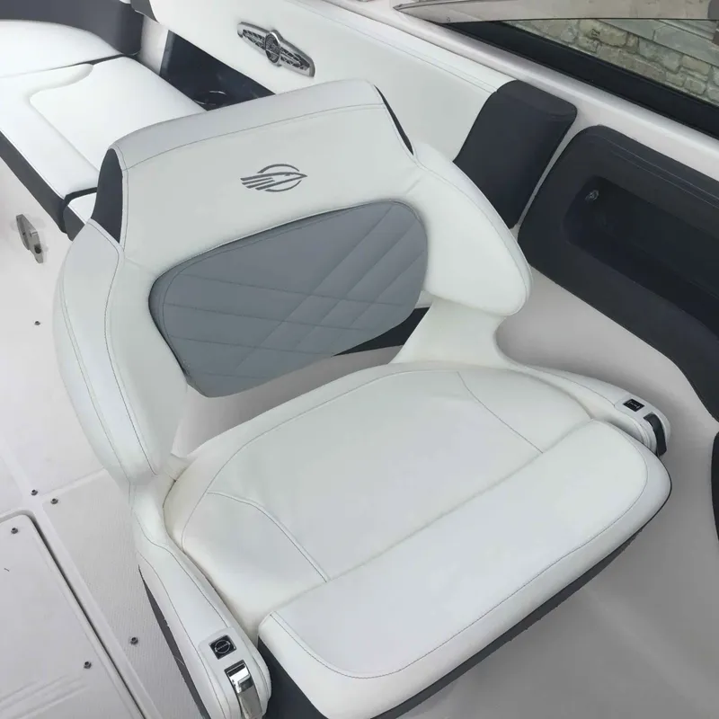 Slide: The Image of Chaparral 30 Surf 2024 - 19