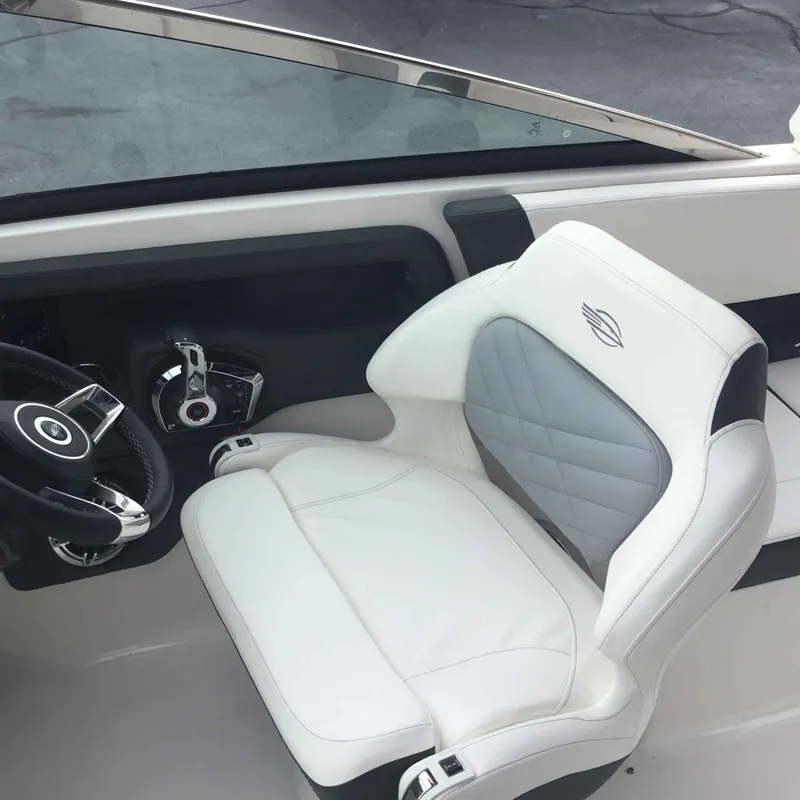Slide: The Image of Chaparral 30 Surf 2024 - 21