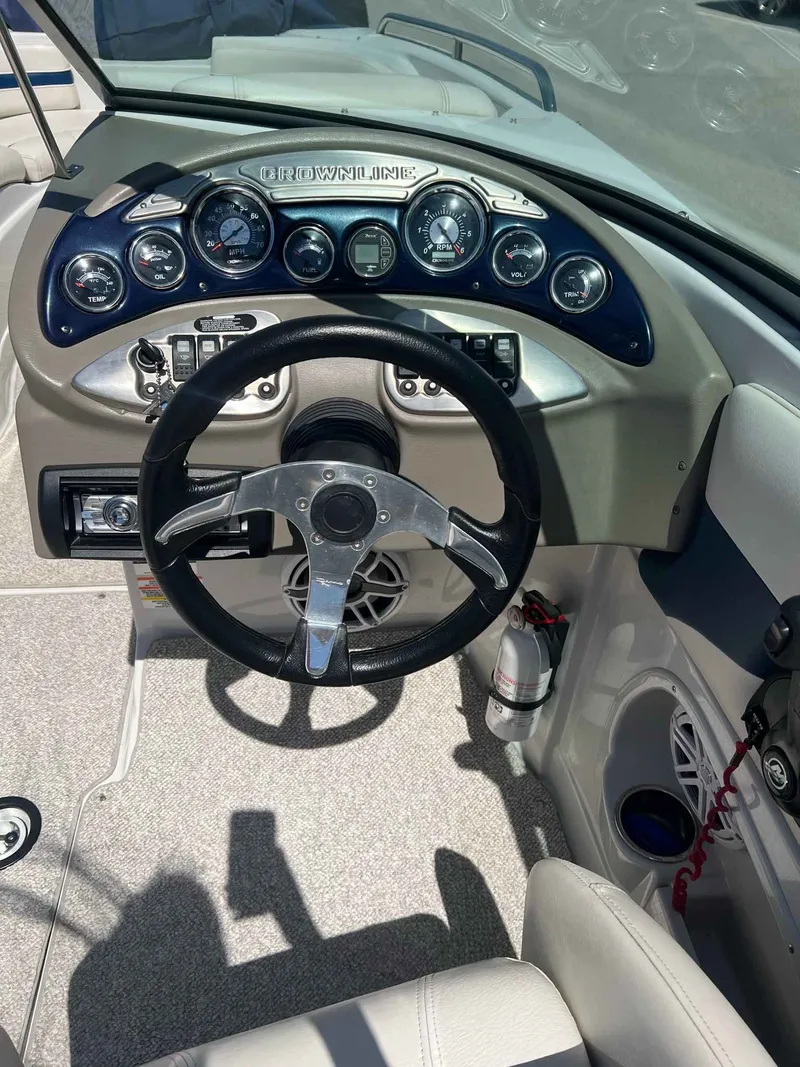 Slide: The Image of Crownline Boats 252 EX 2009 - 6
