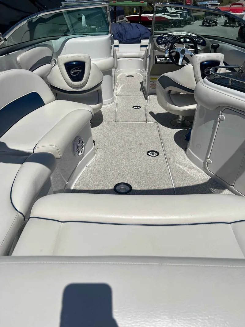 Slide: The Image of Crownline Boats 252 EX 2009 - 11