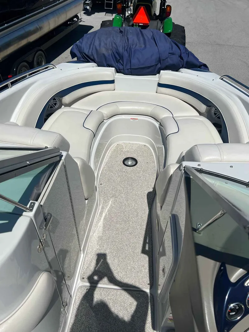 Slide: The Image of Crownline Boats 252 EX 2009 - 3