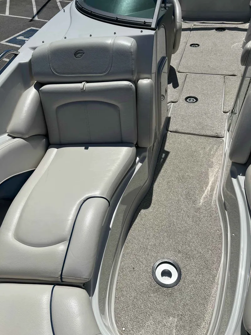Slide: The Image of Crownline Boats 252 EX 2009 - 5