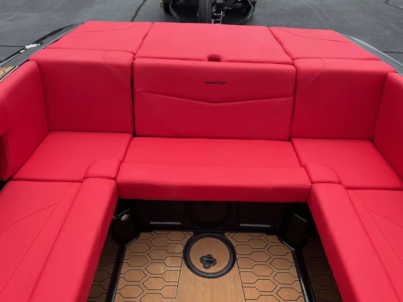 Slide: The Image of MasterCraft NXT24 2022 - 14