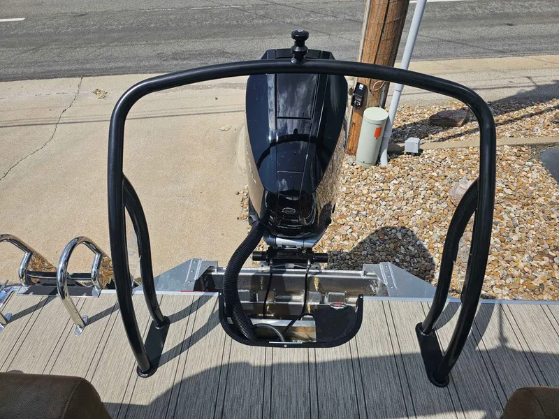 Slide: The Image of Premier 270 Intrigue RF 2024 - 12
