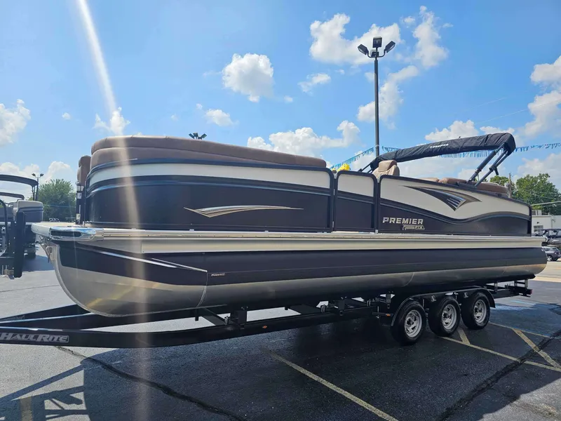 Slide: The Image of Premier 270 Intrigue RF 2024 - 5