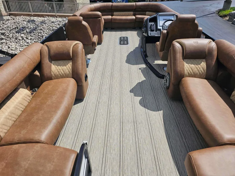 Slide: The Image of Premier 270 Intrigue RF 2024 - 11